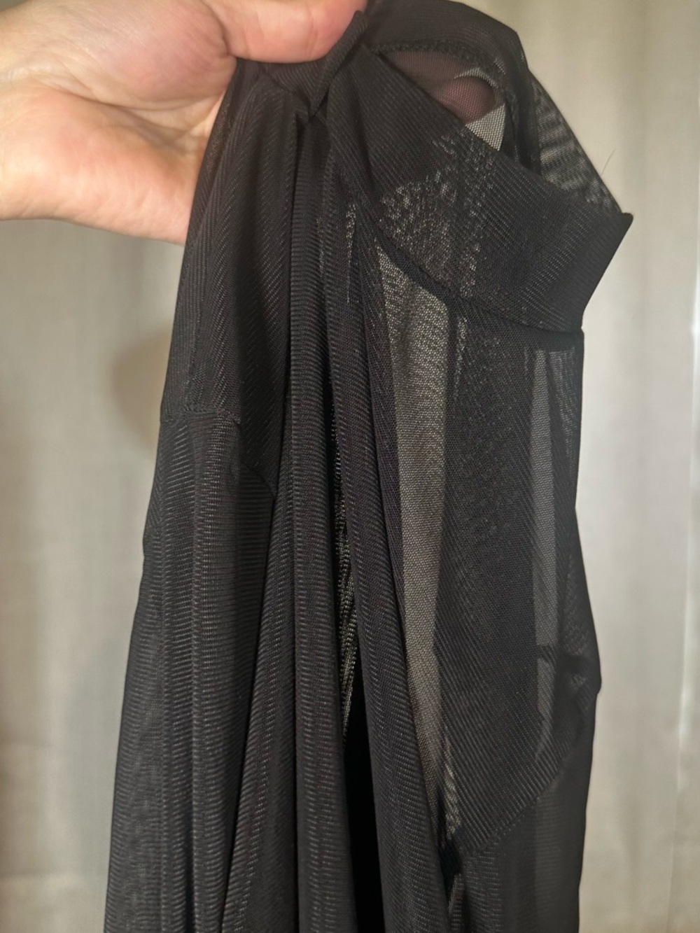Sheer Long-Sleeve Mesh Top - Black - Picture 2 of 3